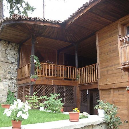 Sarafova Guest House Kopriwschtiza Exterior foto
