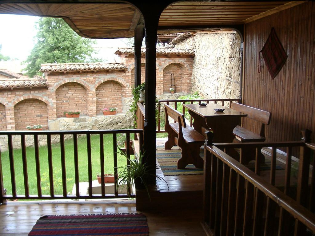 Sarafova Guest House Kopriwschtiza Exterior foto