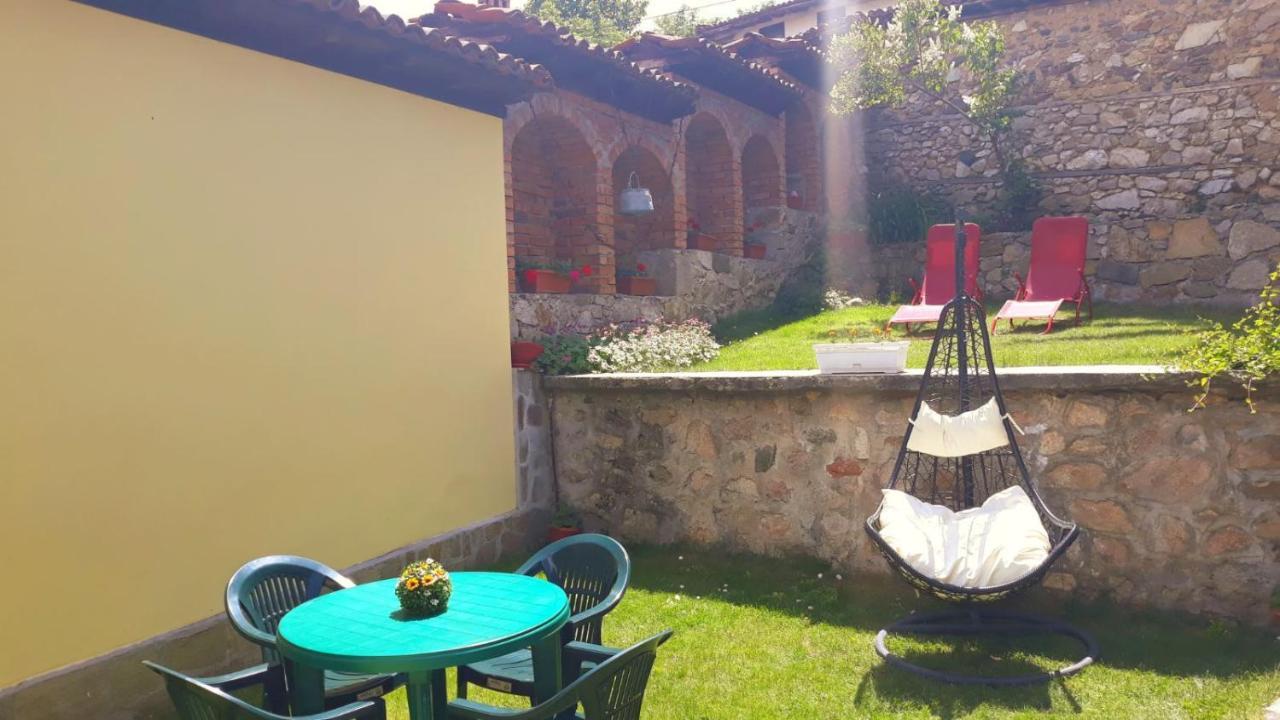 Sarafova Guest House Kopriwschtiza Exterior foto